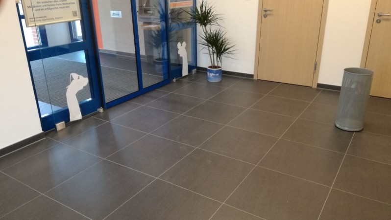 Sauberlaufmatte im Fliesenbelag integriert